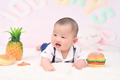 沂南宝宝多久抬头